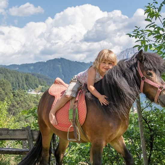 Kinderurlaub in Südtirol auf dem Bauernhof in den Dolomiten